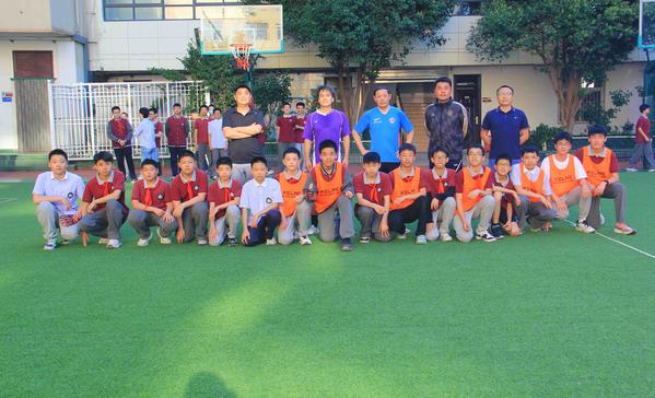 17足球赛师生合影